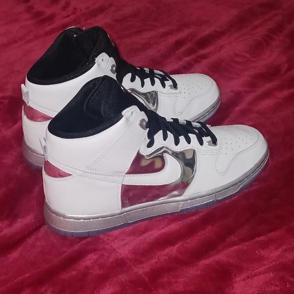 Nike Dunk High SE Streetwear/Lifestyle Shoes Size 9.5 Men/11 Women - Picture 4 of 10